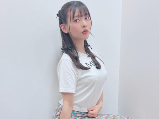 「お胸がでかいんよ」上坂すみれ、バストライン際立つTシャツコーデを披露！ 「バインバインがまさにバインバインだぜ」