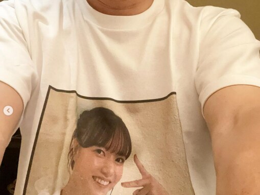かまいたち山内、“激レア樺澤アイドルT”姿で元マネージャーの送別会を報告！ 「山内さんの優しさが隠しきれてない」