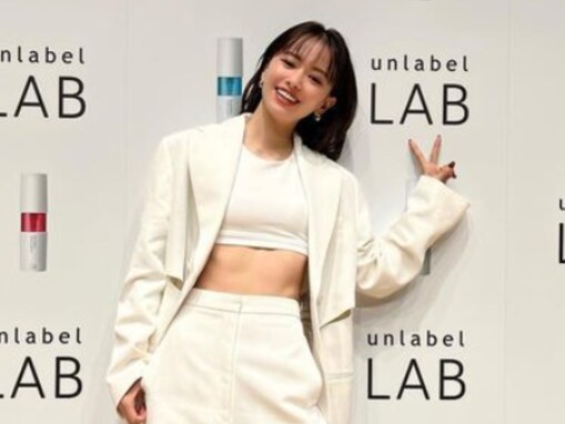 「腹筋も凄い」山本舞香、美腹筋あらわな超ミニ丈コーデ披露！ 「可愛いしスタイルいい」「綺麗で最高」