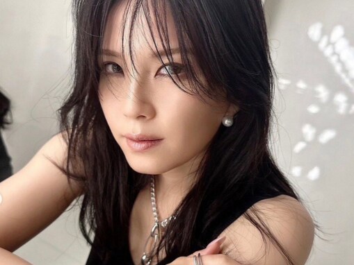 「理想のスタイルすぎる」宇野実彩子、おなかあらわな色っぽ姿に「まっじでイイ女過ぎる」「ドタイプすぎる」の声