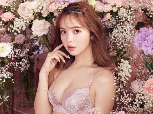 「エロい」藤田ニコル、胸元＆お尻あらわなランジェリー姿を披露！ 「めちゃくちゃ色っぽい」「胸大きくなった？」