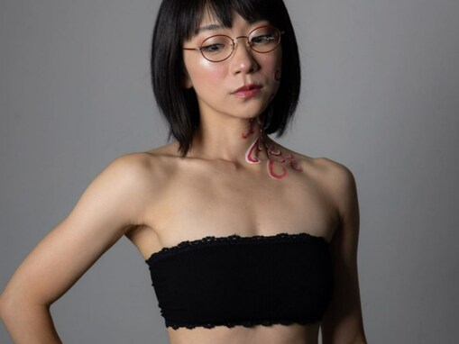 時東ぁみ、バキバキの美ボディあらわに！ 「引き締まった腹筋が素晴らしい」「腹筋に線がはいってる!!」