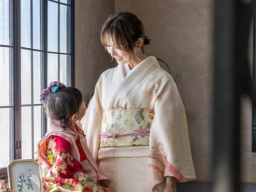 「幸せ写真すぎる」篠田麻里子、娘との「七五三の前撮り」ショット！ 「天使ですね」「すっごい良い笑顔」