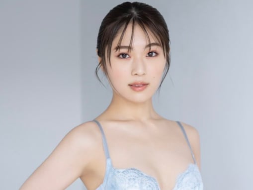 「透明感やば」渋谷凪咲、美ボディあらわなブラショット公開！ 「凛として美しい」「綺麗な鎖骨と体のライン」
