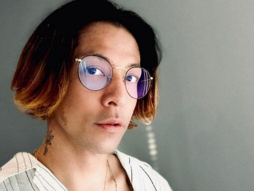 不倫疑惑の降谷建志、MEGUMIと離婚へ「一緒に暮らしていない」「息子も理解」 過去の夫婦ショットを削除したMEGUMI