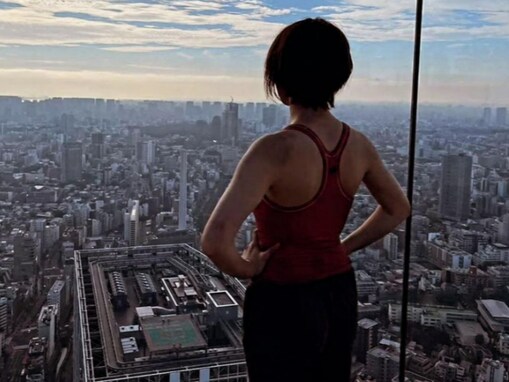 土屋太鳳、久しぶりの“ウサギ”ショットにファン歓喜！ 「まさかの続編に、震えました」「カッコいい」