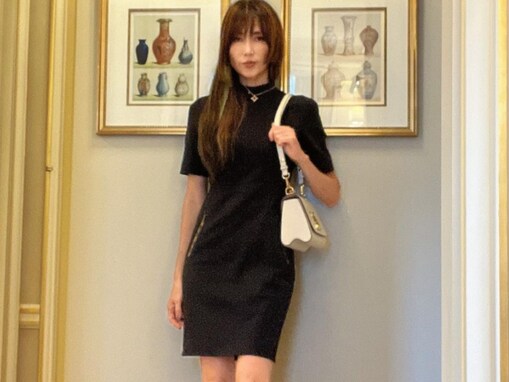 工藤静香、美脚あらわな黒ワンピ姿を公開！ クールな表情に「かっっこいぃ〜」「スタイル抜群」の声