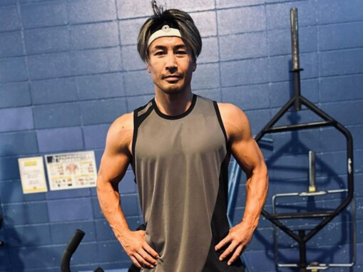 「筋肉エグい」魔裟斗、44歳のムキムキの肉体美を披露！ 「バキバキですね！」「カッコエエっ!!」