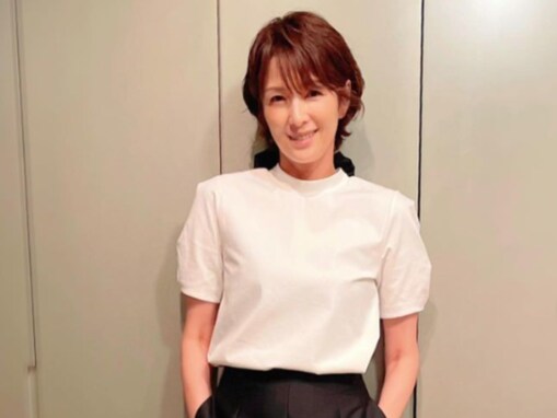 48歳・吉瀬美智子、太ももあらわなショーパン姿にファン驚愕！ 「女子高生の様」「素晴らしすぎる脚線美」