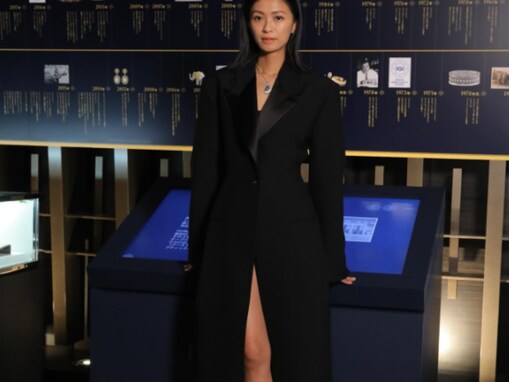 榮倉奈々、コートの下からスラリとした美脚があらわに！ 「美しすぎて心臓に悪い」「足細くて綺麗でかっこいい」