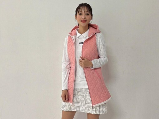 鷲見玲奈、超ミニスカコーデで絶対領域あらわに！ 「モデルさんみたい」「脚もキレイでいい」