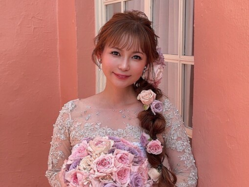 中川翔子、ハワイ挙式で華やかウエディングドレス姿を披露！ 「幸せがあふれてますね」「神々しい美しさ」