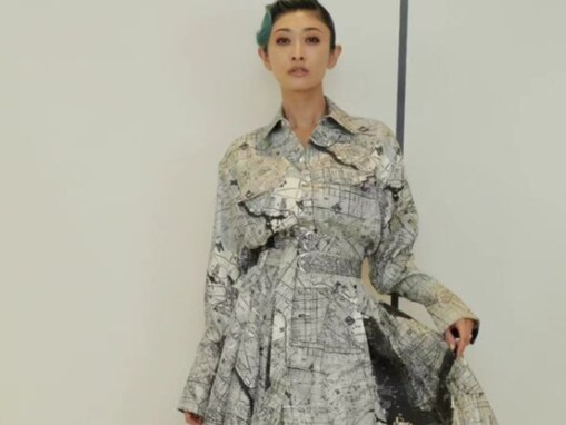 「なんて美しい」山田優、スリットから太ももちらりな個性的ドレスショット披露！ 「すごくお似合い」