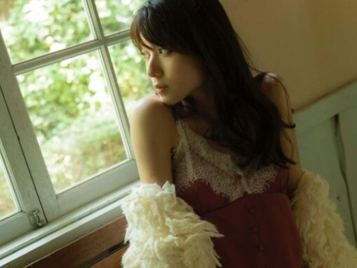 元°C-ute・矢島舞美、太ももあらわな色っぽショット公開！ 「太ももの筋肉美しい」「めっちゃセクシー」