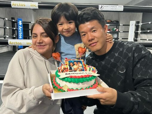 亀田和毅、美人妻＆息子との顔出しショットで結婚8周年記念日を祝福！ 「ノアくん可愛すぎる」