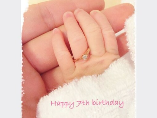 吉瀬美智子、次女7歳の誕生日を祝福！ 「とっても尊い写真ですね　愛にあふれてます」「子供は宝物」