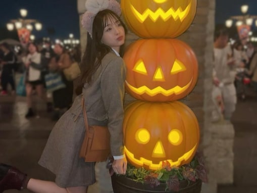 元テレ東アナ・森香澄、美脚あらわなハロウィーンショットに「可愛すぎてやばい」「見惚れてます」の声