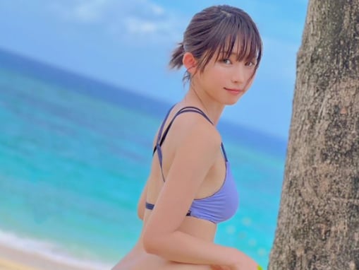 「食い込みえろい」えなこ、美尻あらわな水着ショット！ 「意外とムッチリ」「スタイルも超いい」