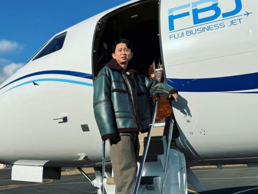 「さすが富豪」有吉弘行、プライベートジェット!? 披露で「トム・クルーズみたい」「もう大統領じゃん」と驚きの声