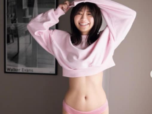 「めちゃめちゃエロい」大原優乃、ランジェリー姿で圧巻くびれボディ披露！ 「このクビレは凄い」