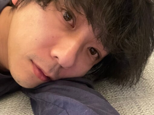 「誰とだろ」二宮和也、デートショット＆お相手公開！ 「匂わせてる〜！」「楽しんでますね～！羨ましい！」