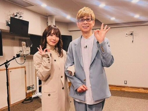 松岡茉優、“15年の付き合い”山寺宏一との腕組み「OHAポーズ」ショット公開！ 「安心感あります」