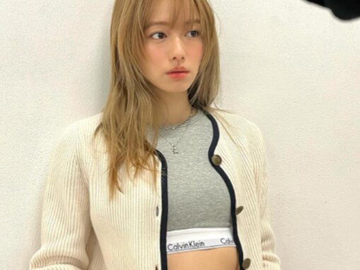 山本舞香、パンツちら見せ＆腹筋あらわな姿を披露！ 「スタイル抜群なんだよなあ」「美しすぎて癒し」