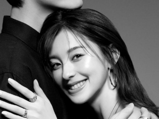 「旦那様？！」第1子妊娠中の朝比奈彩、男性との美しすぎるモデルショットに「綺麗すぎます」の声！