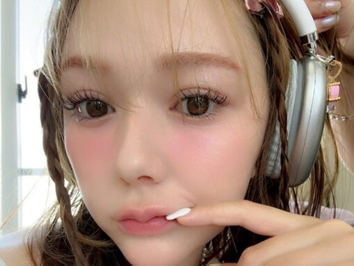 「何だこの可愛さは」村重杏奈、ヘッドホンをつけたアップショット披露！ 「安室ちゃんに見える」