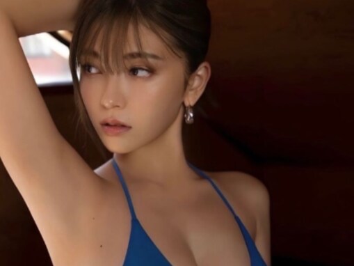 「なんてセクシーなの！」櫻井音乃、谷間あらわ＆脇見せビキニショット公開！ 「美しい、、、」「最高」