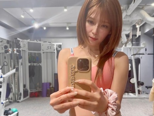 宇野実彩子、おなか＆二の腕あらわなトレーニングウエア姿を披露！ 「まじオフの時可愛すぎるでしょ」