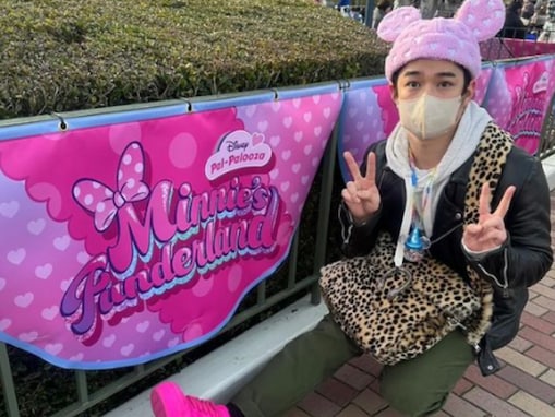 千葉雄大、かわいいディズニーショットに反響！ 「え？？ピンク似合い過ぎてる」「可愛すぎですよ…」