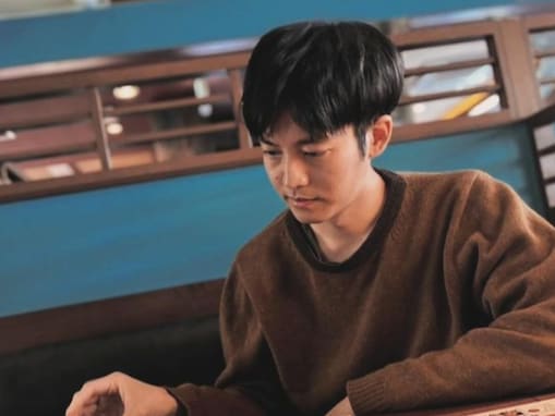 「恵梨香ちゃん！？！？」松坂桃李、食事風景に反響！ 「まじで男前」「メニュー見とるだけでお洒落って何事」