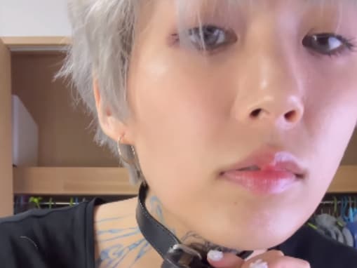 元NMB48・木下百花、「黒って300色あんねん」タトゥー見せ全身黒コーデ披露！ 「アンミカか」ツッコミ