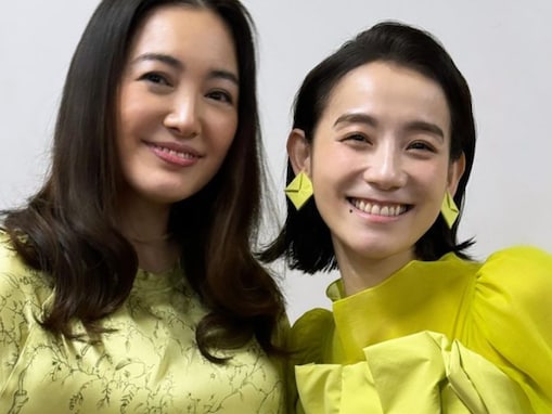 篠原ともえ、自作衣装で仲間由紀恵との再会ショット！ 「二人の関係性が最高」「このツーショットは尊い」