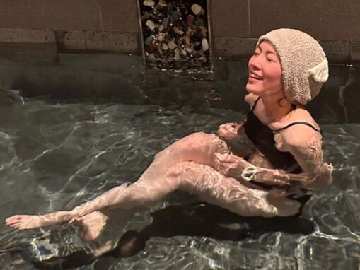 松井珠理奈、生脚あらわな水風呂ショット！ 「刺激がウルトラスーパーすごい」「どうしてそんな可愛いの」
