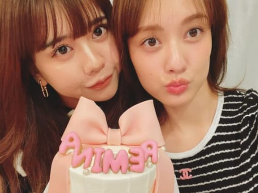 谷まりあ、美人妹の顔出しバースデーショット！ 「本当に姉妹仲良し」「めちゃくちゃ美人姉妹」