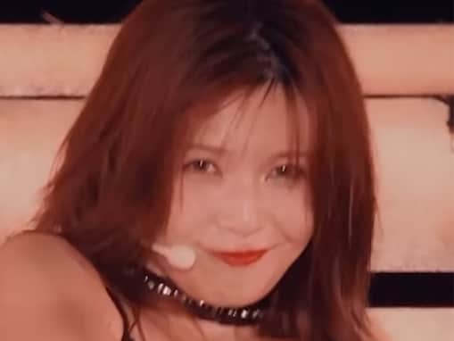 「工藤静香みを感じる」宇野実彩子、谷間あらわなセクシー衣装ショット！ 「圧倒的に布が少ない」「やば」