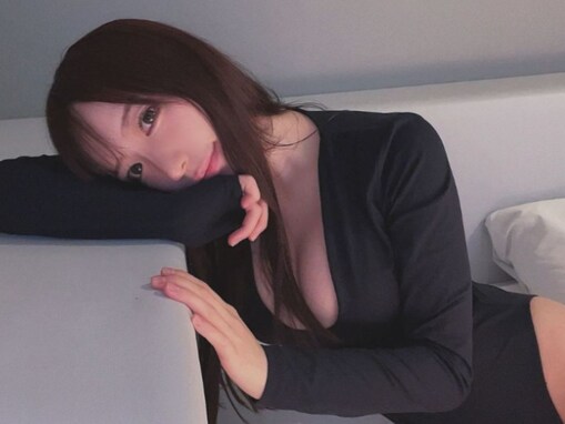 「部屋でもそんなセクシーなんですか？」清水あいり、黒いレオタード部屋着に「悪いお金持ちの趣味みたい」