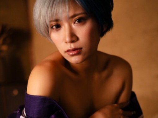 ぱーてぃーちゃん・信子、“過去最大露出”グラビアで美乳あらわに！ 「TVでは絶対に見られない“オンナの顔”」