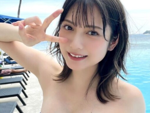 「はち切れんばかり」桃月なしこ、布面積少なめ水着姿！ 「気持ち良さそうなお乳だね」「素晴らしいオッパイ」