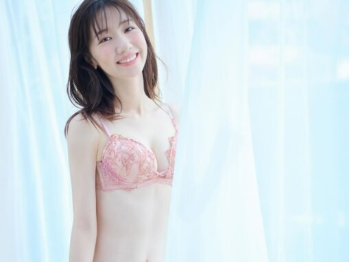 柏木由紀、布面積少なめランジェリーで圧巻ボディあらわに！ 谷間＆くびれ際立つスタイル抜群ショット