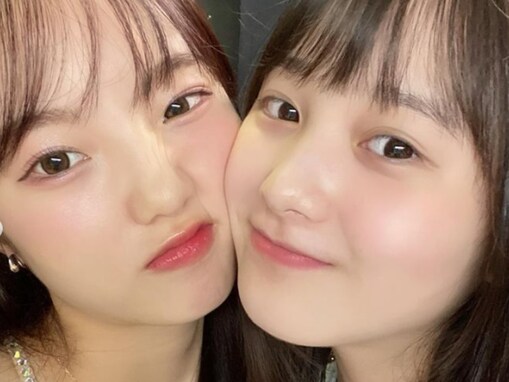 「美人姉妹すぎてびびる」本田真凜、妹・紗来の17歳バースデー祝福！ 両親？ とのスリーショットも