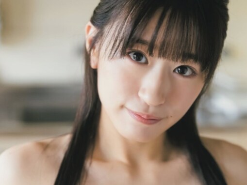 「素晴らしいおっぱい」上西怜、水着ショットで豊満な谷間あらわ！ 「目線に引き込まれそうだぁ」