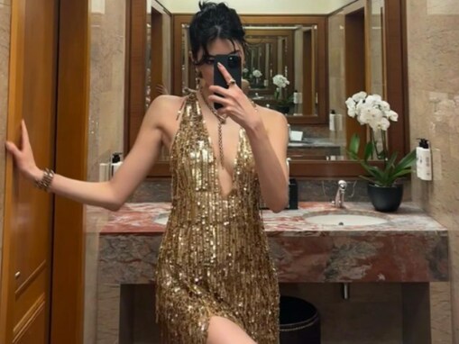 森星、胸元ざっくり＆美脚あらわなドレス姿を披露し反響！ 色気あふれる抜群スタイルでファンを虜に