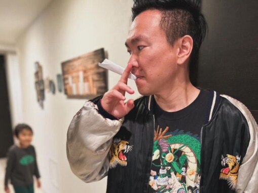 「紙タバコ？」かまいたち山内、衝撃告白？ 息子の“喫煙”を明かす。「優しいパパさんだぁ」