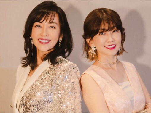 早見優、松本伊代との“花の82年組”ツーショットに反響！ 「アイドルの頃のままですね」「色っぽい」