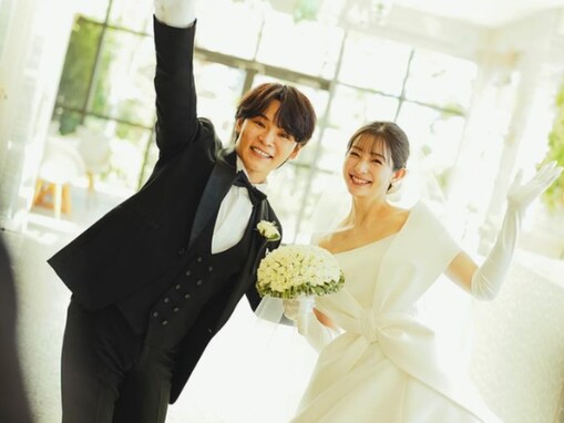 足立梨花、挙式ショット公開！ 生駒里奈や北斗晶ら芸能界から祝福の声殺到「本当に綺麗」「可愛すぎる」