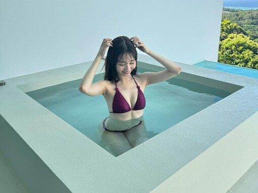 「刺激が強すぎた」柏木由紀、谷間あらわなビキニ姿のオフショットを公開！ 「うっとりしました」