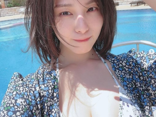 「おっぱいパツパツすぎ」元乃木坂46・相楽伊織、“えっちい”豊満な谷間あらわに！ 「デケえ」